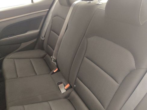 Used 2018 Hyundai Elantra SEL FWD image 18