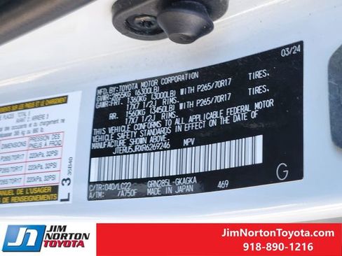 Used 2024 Toyota 4Runner TRD Off-Road Premium image 33