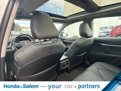Used 2023 Toyota Camry XSE w/ Navigation Package image 12