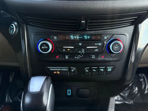 Used 2019 Ford Escape Titanium AWD/4WD image 37