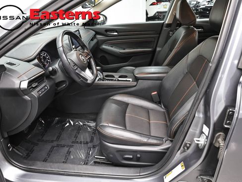 Used 2020 Nissan Altima 2.5 SR FWD image 14