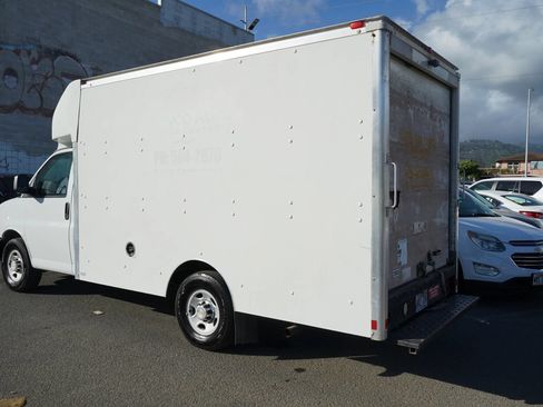 Used 2012 Chevrolet Express 3500 w/ Chrome Appearance Package RWD image 19