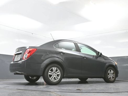 Used 2015 Chevrolet Sonic LT FWD image 17