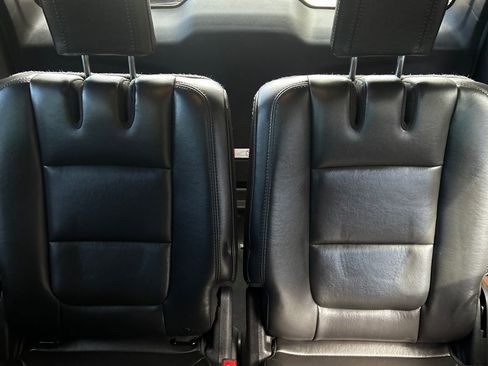 Used 2015 Ford Explorer Limited image 38