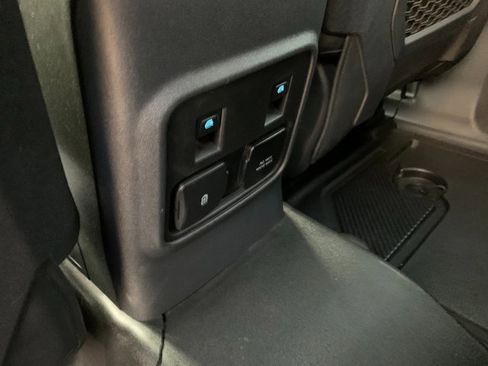 Used 2024 Ford Bronco Black Diamond w/ Sasquatch Package AWD/4WD image 19