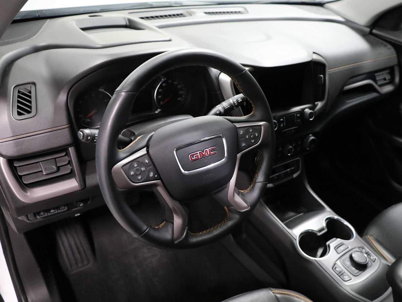 Used 2023 GMC Terrain AT4 w/ Tech Package AWD/4WD image 4