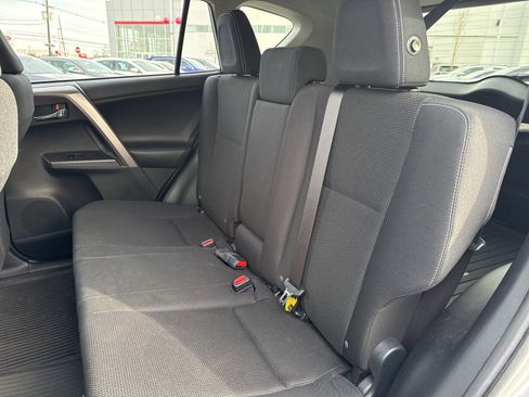 Used 2018 Toyota RAV4 XLE image 12