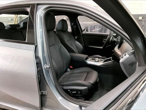 Used 2025 BMW M340i Sedan image 9