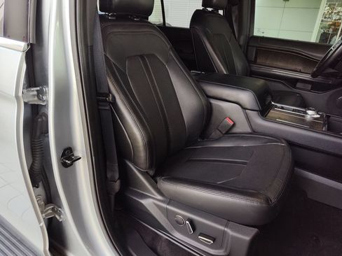 Used 2020 Ford Expedition Limited RWD image 34