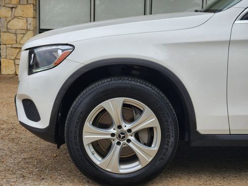 Used 2018 Mercedes-Benz GLC 300 4MATIC image 9