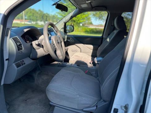 Used 2018 Nissan Frontier S RWD image 12