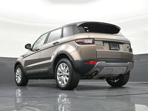Used 2017 Land Rover Range Rover Evoque SE AWD/4WD image 24