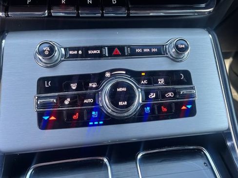 Used 2020 Lincoln Aviator Reserve w/ Equipment Group 202A AWD/4WD image 17