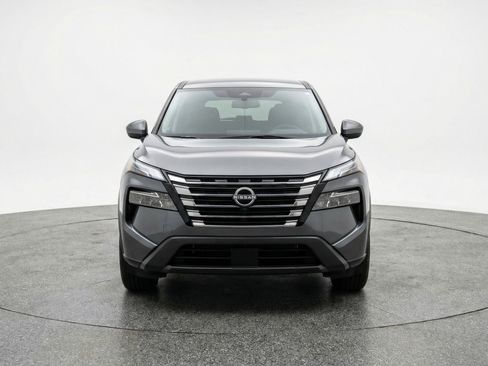 Used 2025 Nissan Rogue SV AWD/4WD image 2