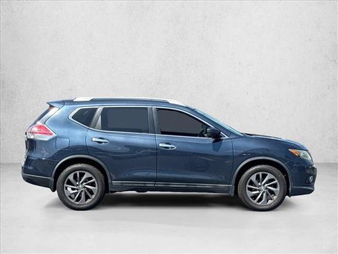 Used 2016 Nissan Rogue SL w/ SL Premium Package FWD image 4