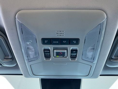 Used 2025 Toyota RAV4 XLE image 16