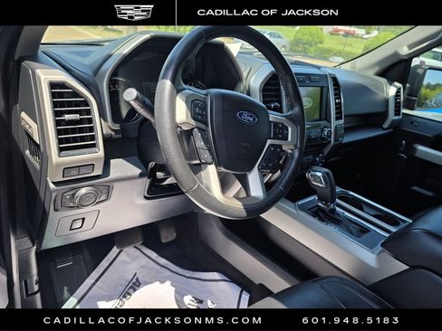 Used 2017 Ford F150 Lariat RWD image 4