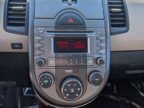 Used 2011 Kia Soul ! image 10
