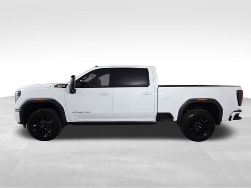 Used 2026 GMC Sierra 2500 AT4 w/ AT4 Premium Plus Package AWD/4WD image 4