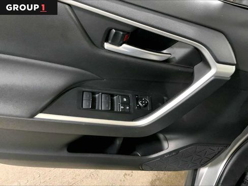 Certified 2025 Toyota RAV4 XLE AWD/4WD image 36