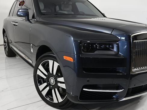 Used 2019 Rolls-Royce Cullinan image 28