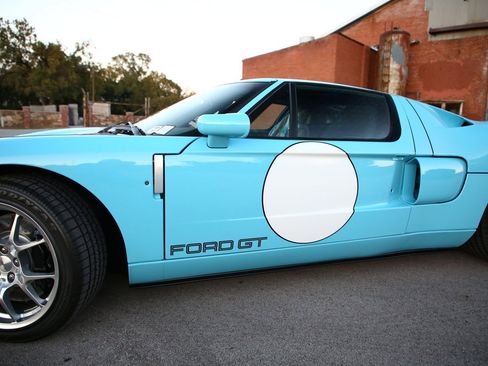 Used 2006 Ford GT image 24