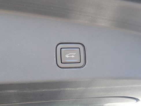 Used 2024 Cadillac Lyriq Luxury RWD image 33