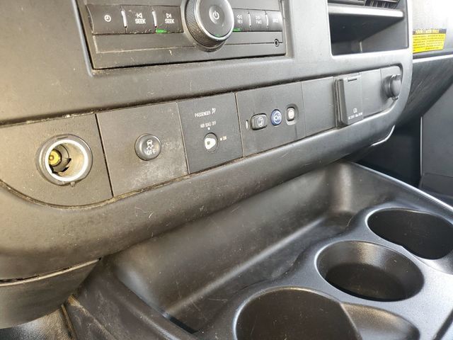 Used 2018 Chevrolet Express 2500 RWD image 30