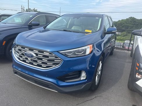Used 2020 Ford Edge Titanium AWD/4WD image 2