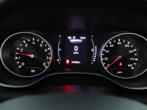 Used 2020 Jeep Compass Latitude w/ Cold Weather Group image 11