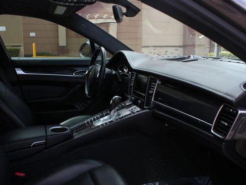 Used 2013 Porsche Panamera GTS image 44