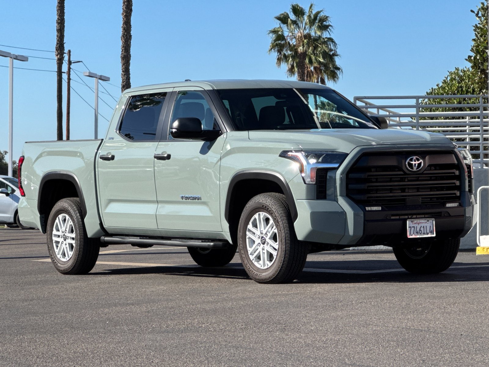 Used 2026 Toyota Tundra SR5 w/ SR5 Convenience Package AWD/4WD image 8