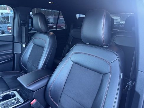 Used 2023 Ford Explorer ST-Line w/ Class IV Trailer Tow Package image 17