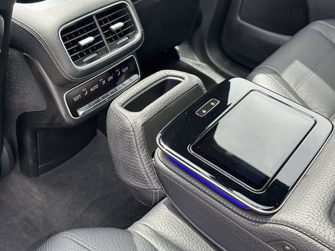 Certified 2025 Mercedes-Benz GLS 580 4MATIC image 25