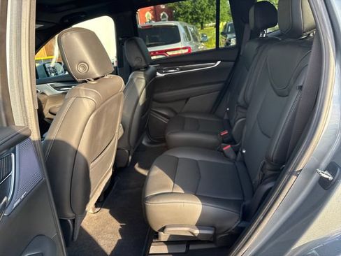 Used 2024 Cadillac XT6 Sport w/ Technology Package AWD/4WD image 21
