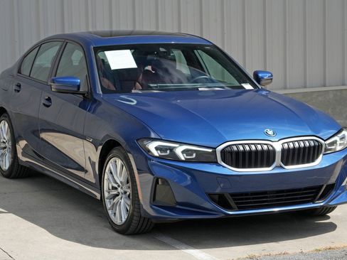 Used 2023 BMW 330e w/ Premium Package RWD image 55