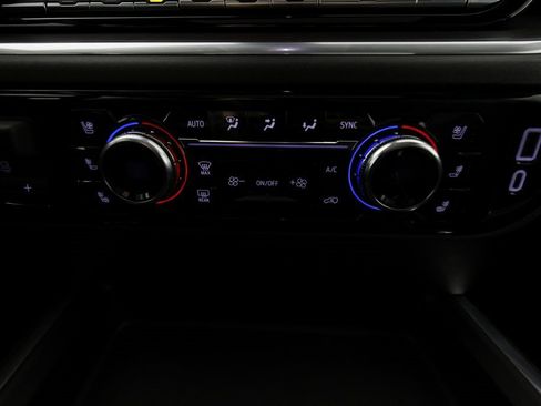 Used 2025 GMC Sierra 2500 SLT w/ SLT Premium Package image 34