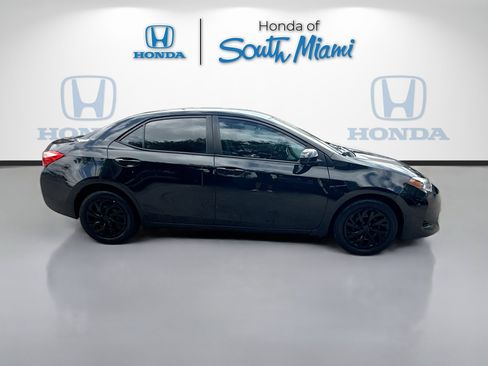 Used 2018 Toyota Corolla LE FWD image 8