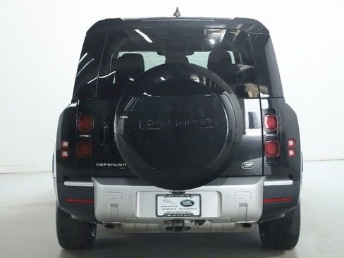 Certified 2023 Land Rover Defender 130 SE AWD/4WD image 7