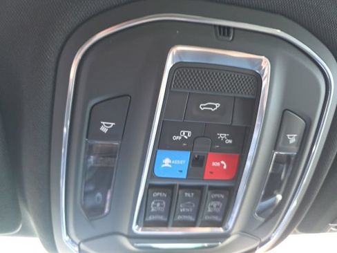 Used 2024 Jeep Grand Cherokee Limited 4xe w/ Luxury Tech Group II AWD/4WD image 25