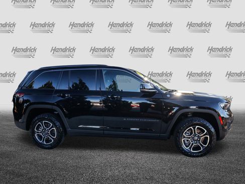 Used 2022 Jeep Grand Cherokee Trailhawk AWD/4WD image 11