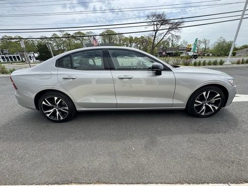 Used 2024 Volvo S60 B5 Core image 6
