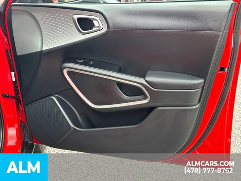 Used 2024 Kia Soul S FWD image 16