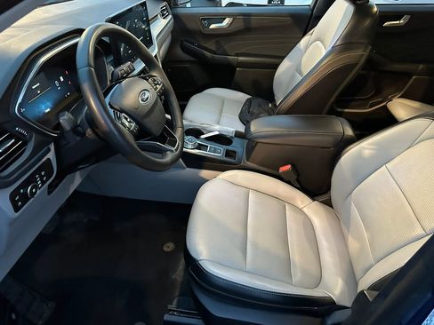 Used 2023 Ford Escape Platinum w/ Class II Trailer Tow Package image 15