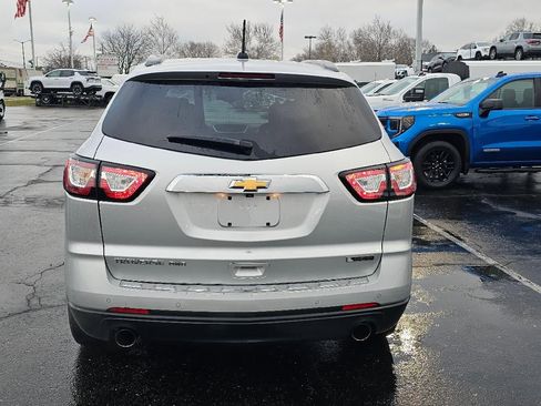 Used 2017 Chevrolet Traverse Premier image 6