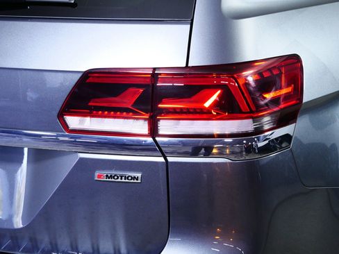 Used 2021 Volkswagen Atlas SEL Premium w/ MDO Package (Bench Seat) AWD/4WD image 17