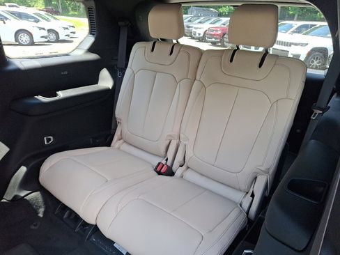 New 2025 Jeep Grand Cherokee L Limited w/ Trailer Tow Package image 6