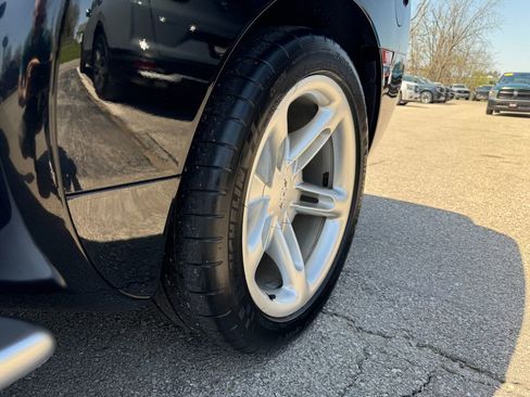 Used 2003 Chevrolet SSR w/ Preferred Equipment Group RWD image 12