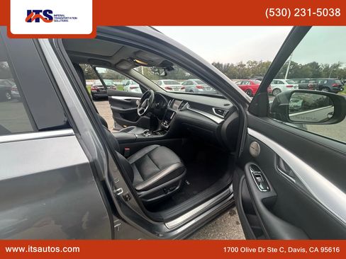 Used 2019 INFINITI QX50 Essential w/ Premium Audio Package image 10