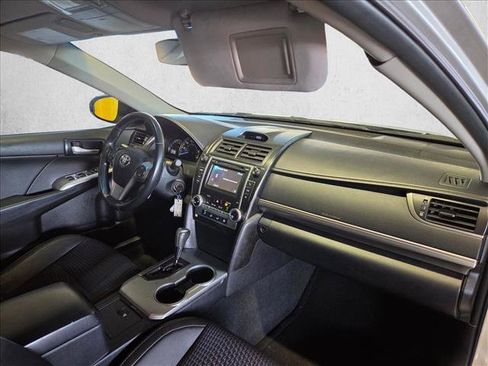 Used 2013 Toyota Camry SE FWD image 17